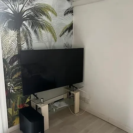 Apartment 10 Min *